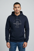 Studioaufnahme des Ramadan-Hoodies mit vollständigem Gesicht